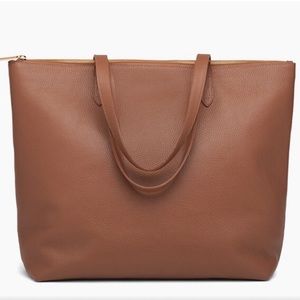 Cuyana Zipper Tote in Caramel — Pebbled Leather